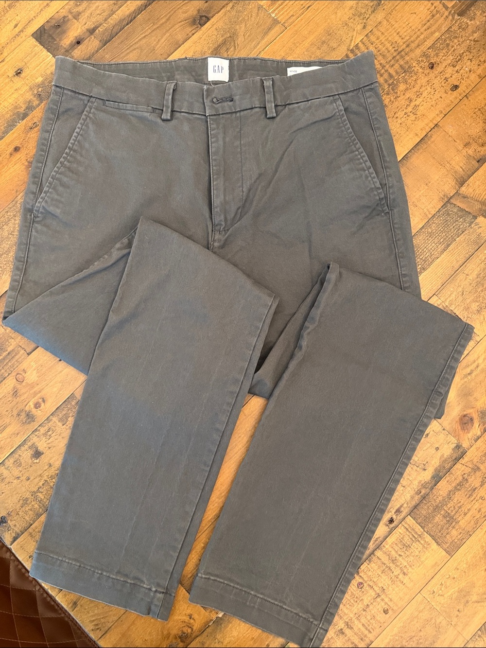 GAP Men's Charcoal Gray Chino Pants
